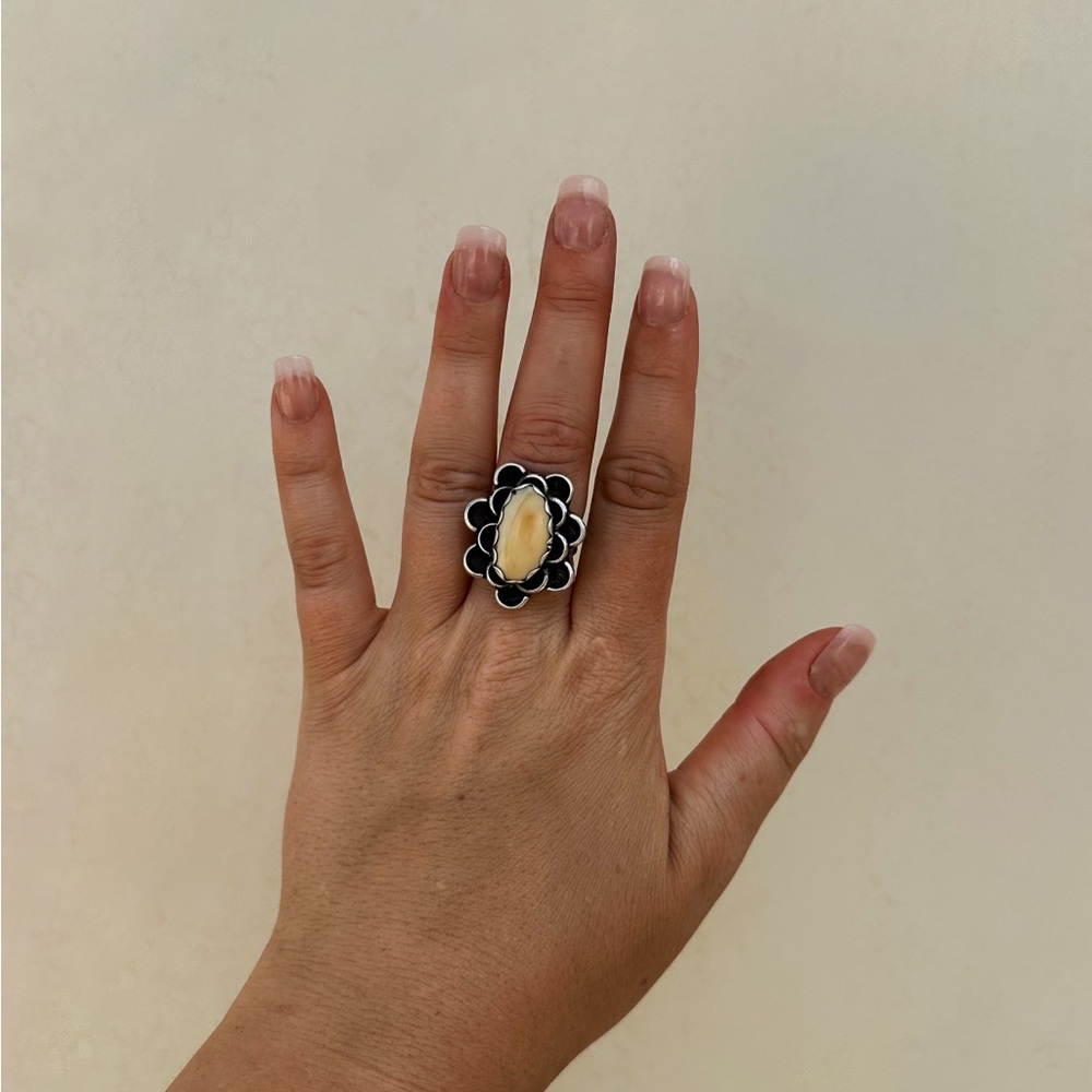 Size 7 Vintage Sunburst ring - Picture 2 of 5